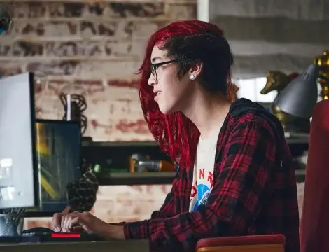 Student in front of a computer